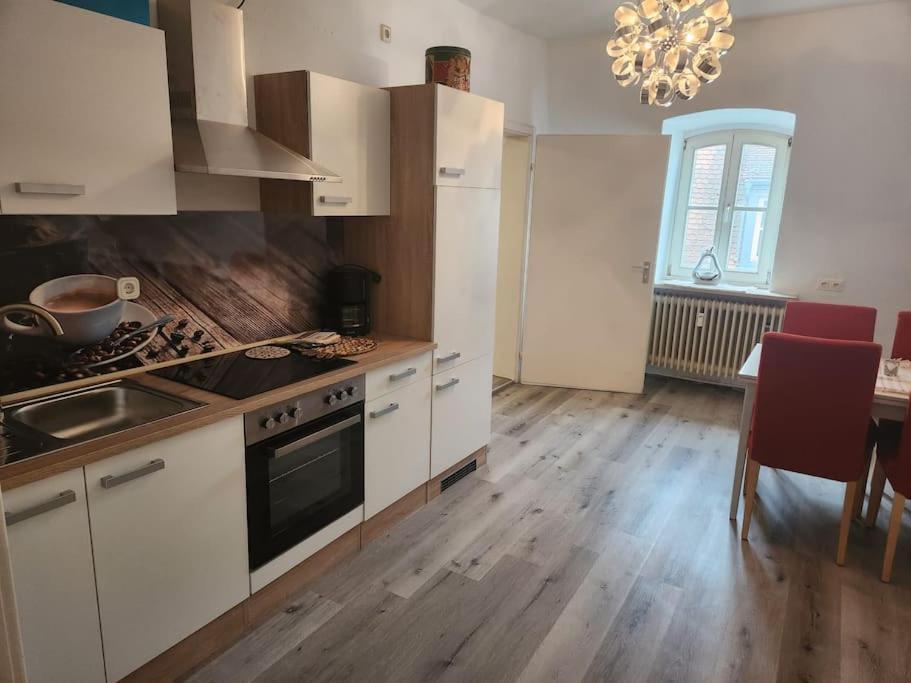 Tor Stay - Charmante 2 Zimmer Apartment Ansbach Exterior foto